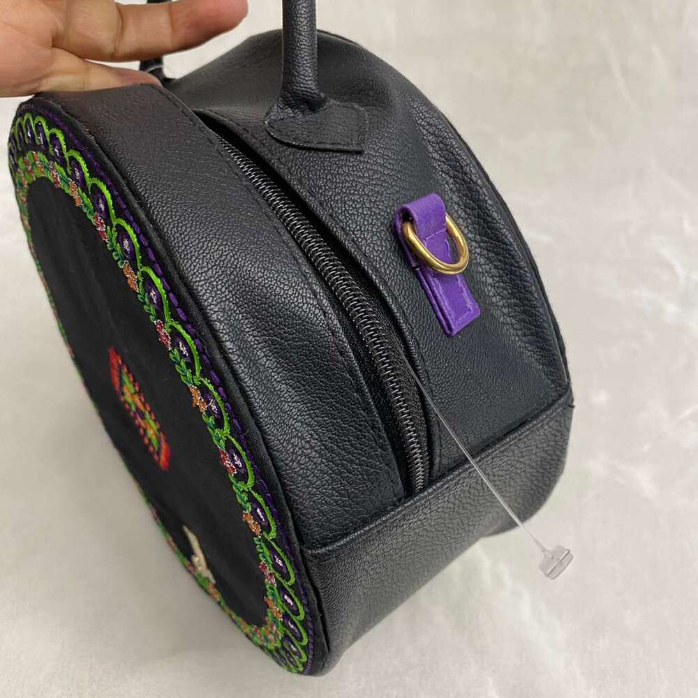J. Junaid Jamshed BLACK REXINE HANDBAG | JJBL-24-066 FB/VENDO Strap Not Included - Picture 7 of 8